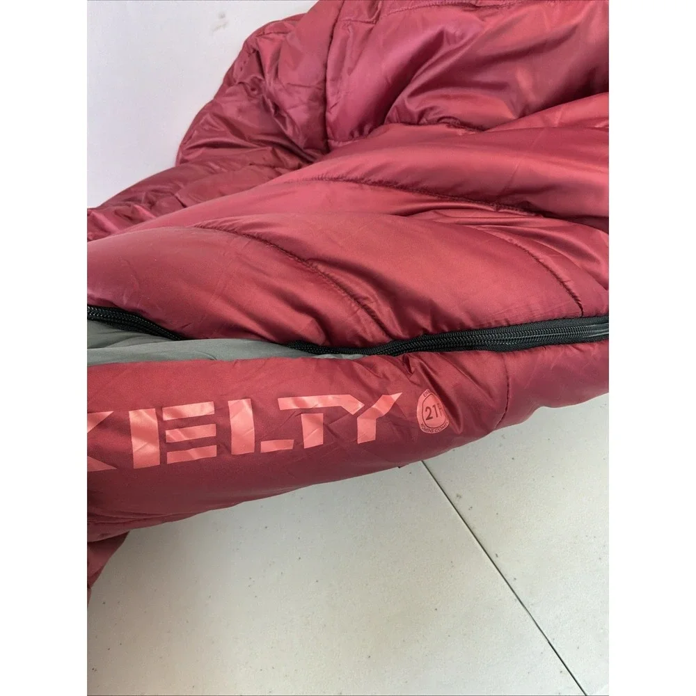 KELTY TUCK 21 SLEEPING BAG WITH THERMAPRO INSULATION Sz Reg Womens Marroon